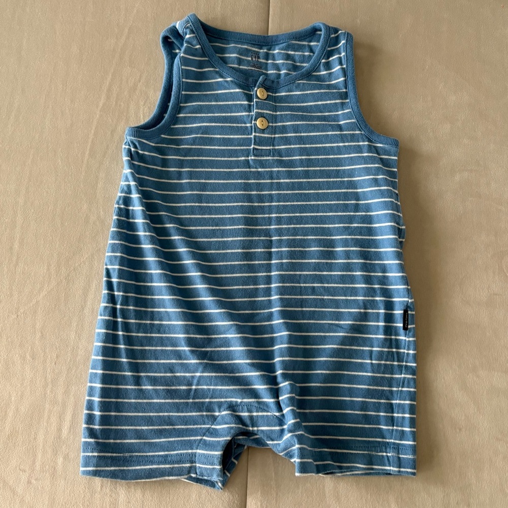 ⭐️2$/20⭐️Baby Gap Shorts Romper
